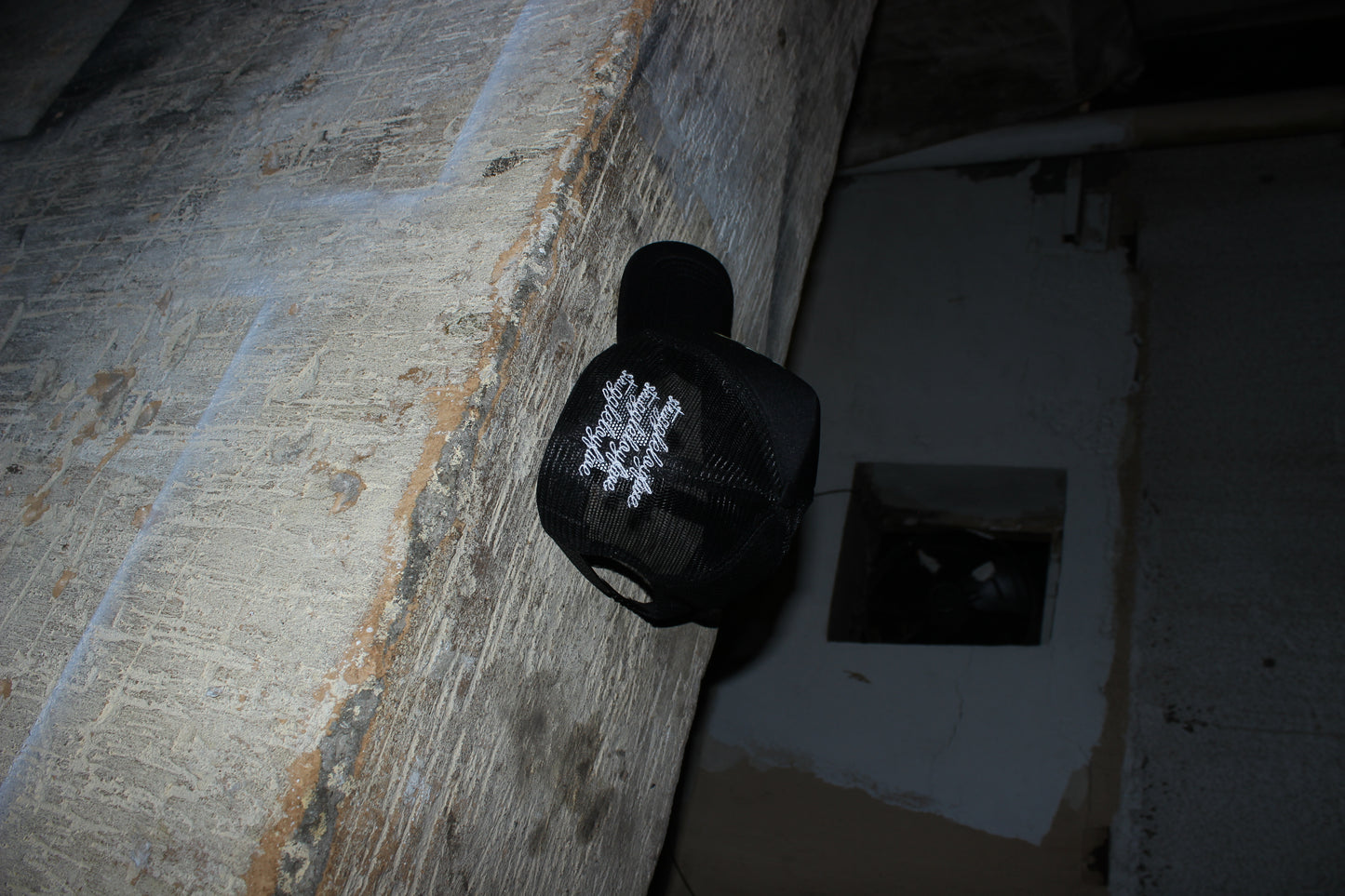 Rated 5 Stars V2 Trucker