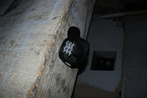 Rated 5 Stars V2 Trucker